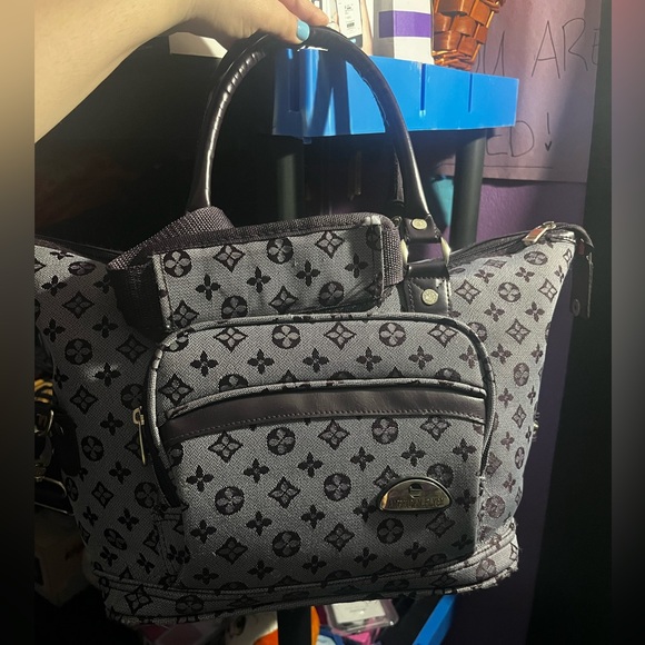 American Flyer Handbags - Stylish Gray Fashion Patterned Tote Weekender Bag EUC